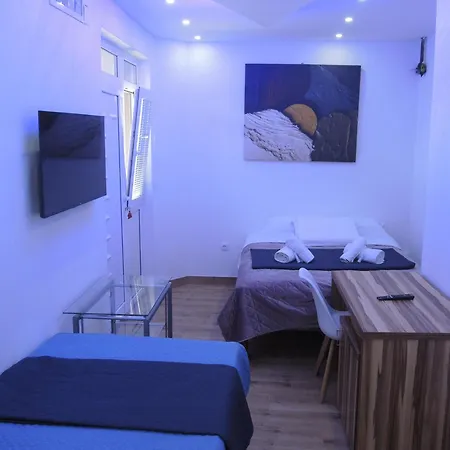 Bed & Breakfast Rooms&restaurant 43 *