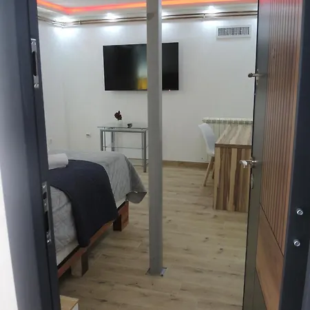 Rooms&restaurant 43 Bed & Breakfast Belgrado