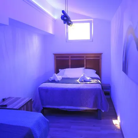 Rooms&restaurant 43 *