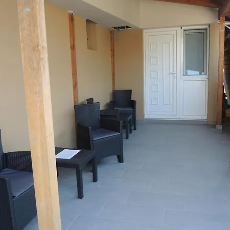 Bed & Breakfast Rooms&restaurant 43 4*