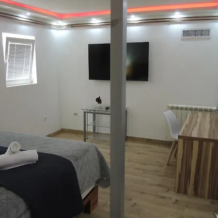 Rooms&restaurant 43 Bed & Breakfast Belgrado